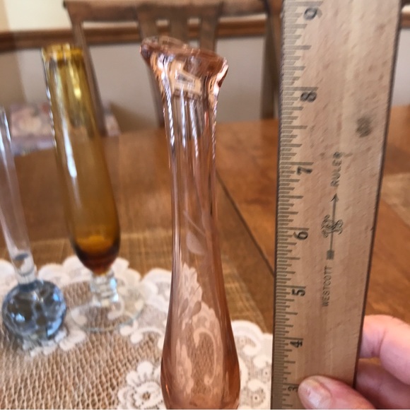 FOUR ANTIQUE BUD VASES - Picture 11 of 15
